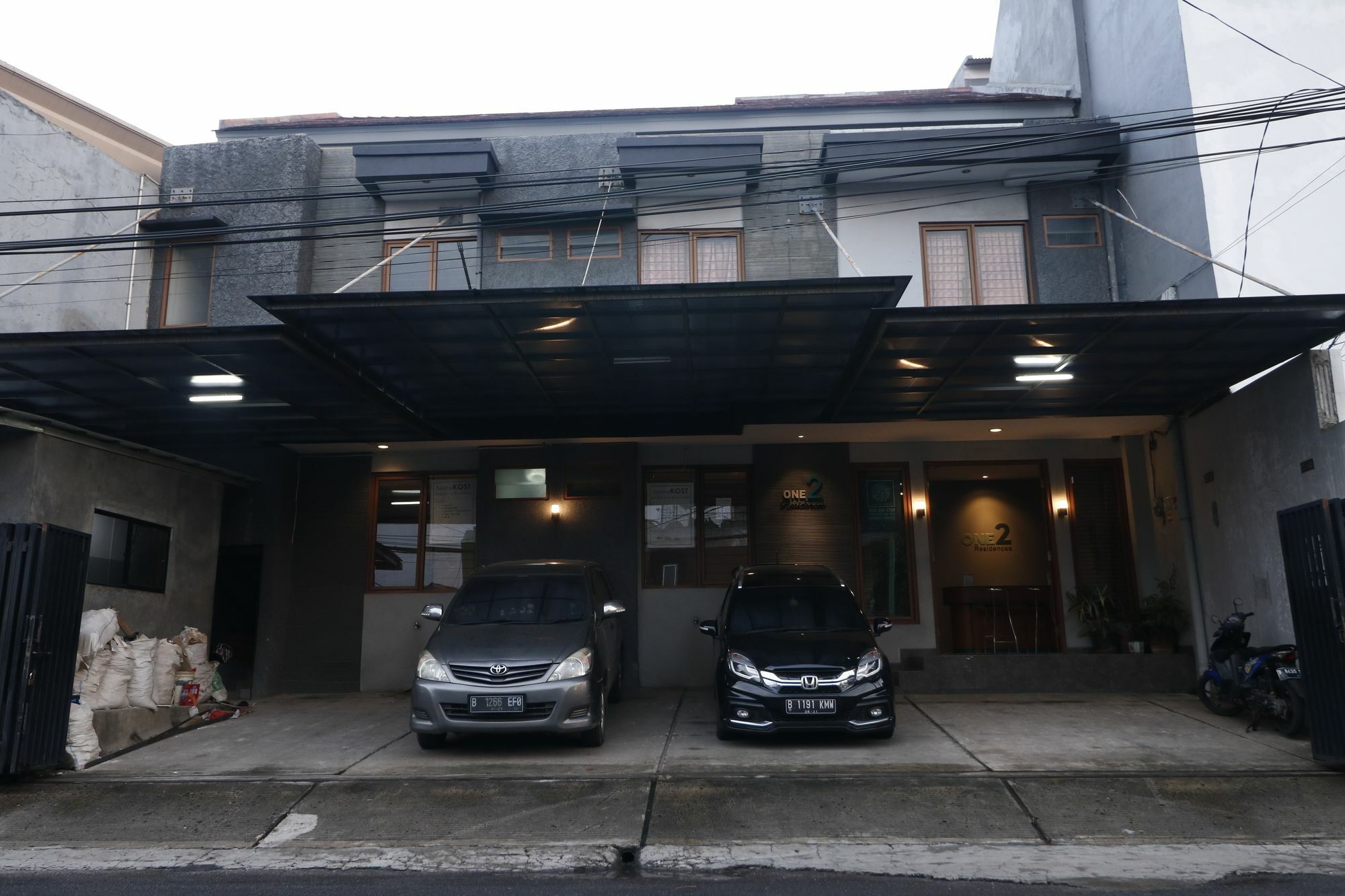 Gasthuis Reddoorz Near Rs Harapan Kita